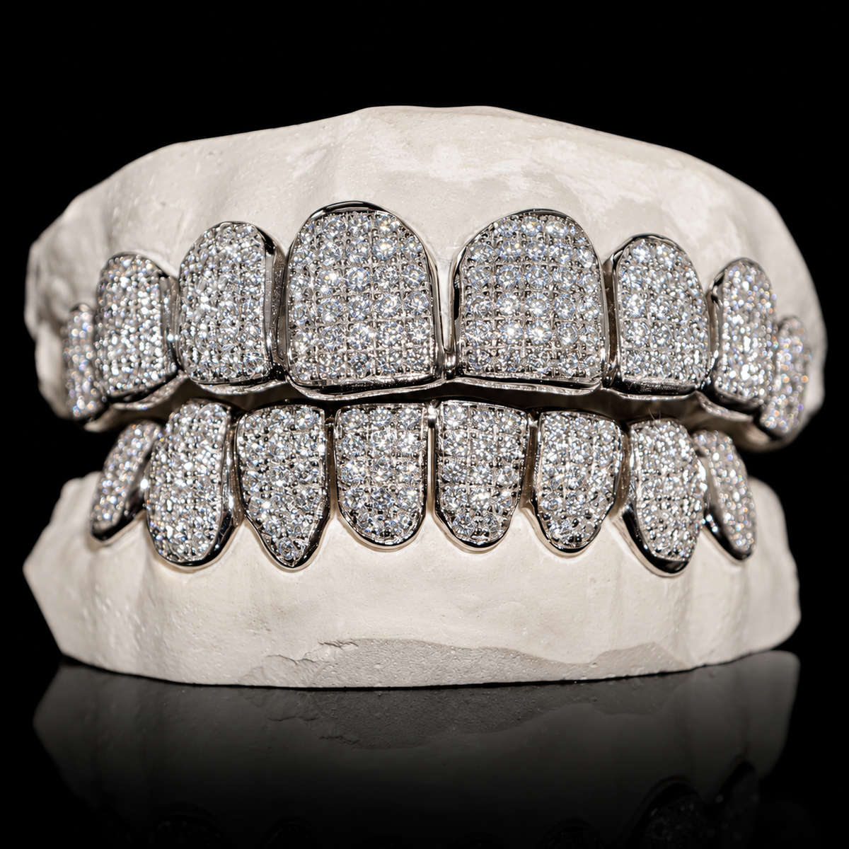 Iced VVS Moissanite Grillz (Straight Setting)