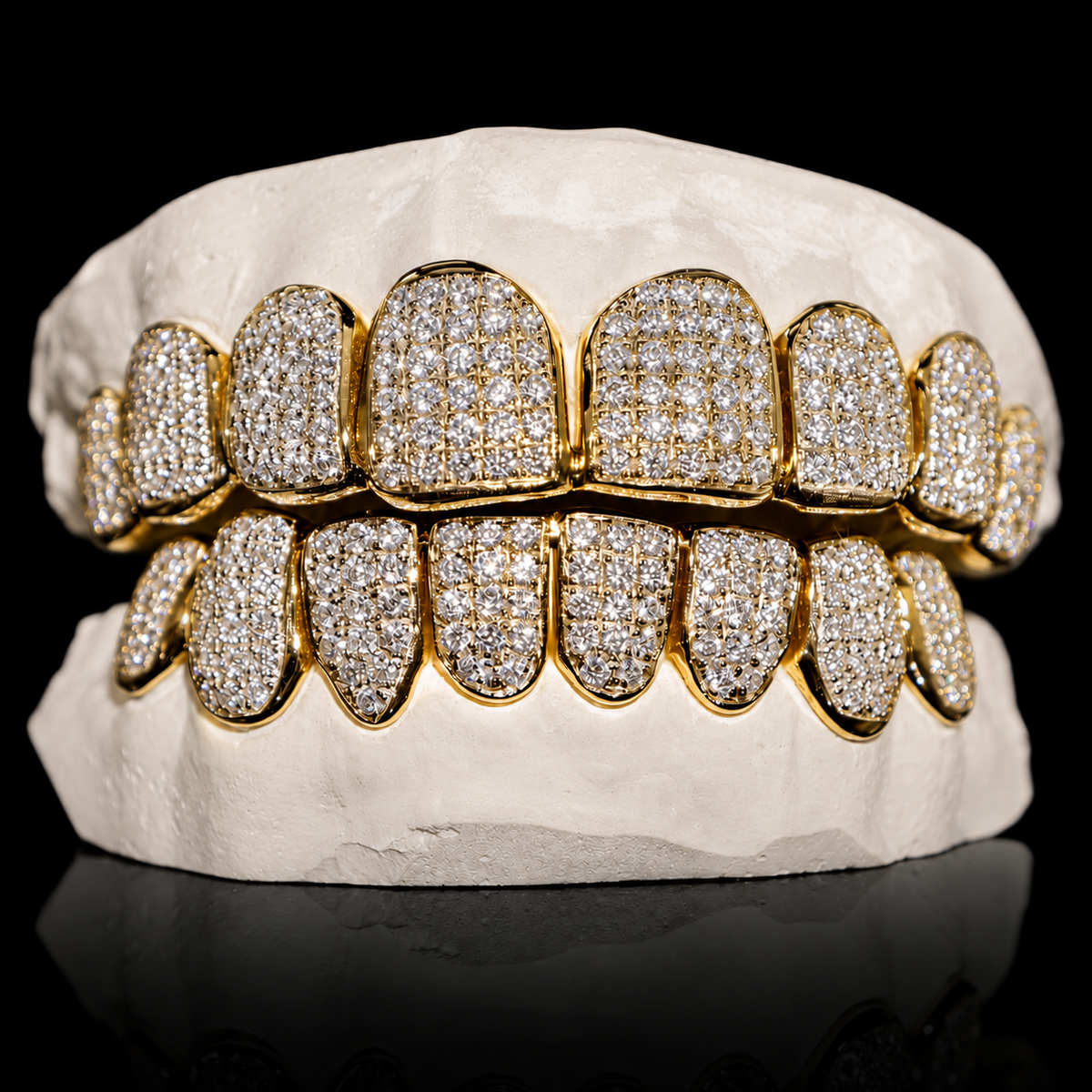Iced VVS Moissanite Grillz (Straight Setting)